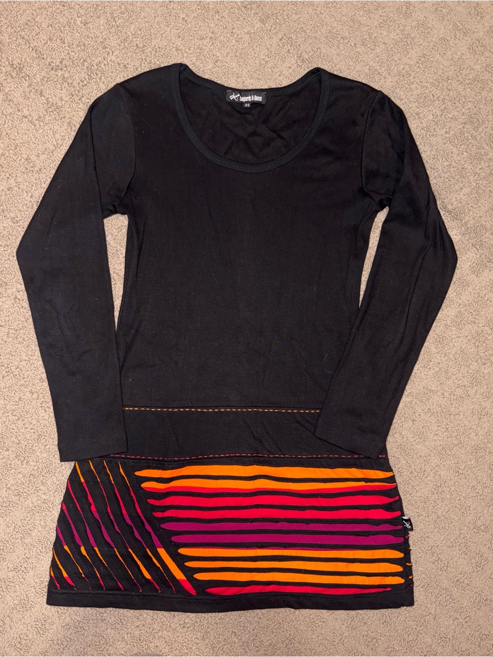 Leopards & Roses Women’s Size XS Black Long Sleeve Top Orange & Pink Stripe Hem
